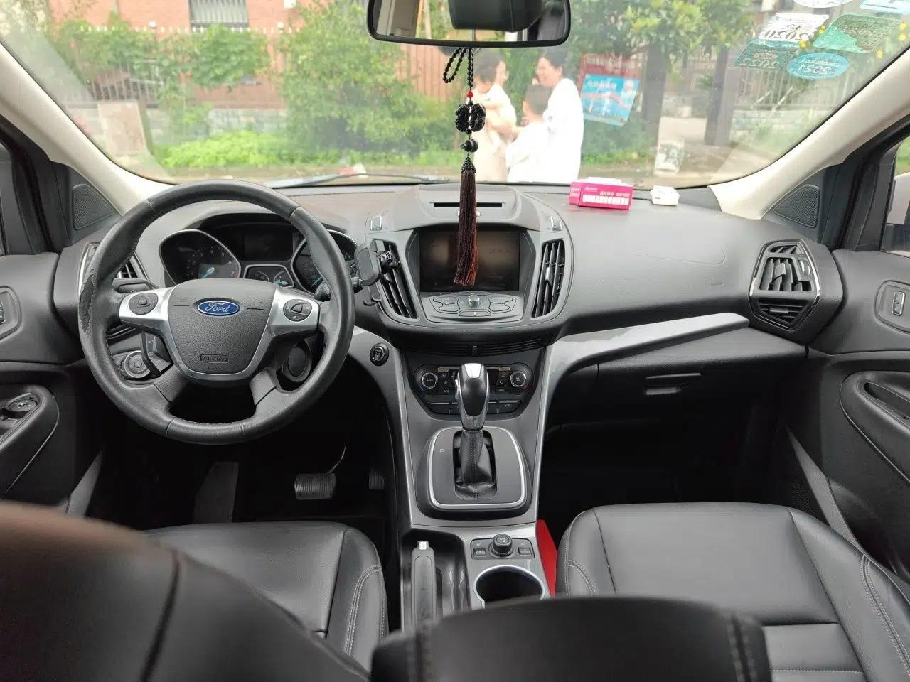 Ford Kuga 2015 2.0L GTDi Four-Wheel Drive Elite Model — миниатюра 9