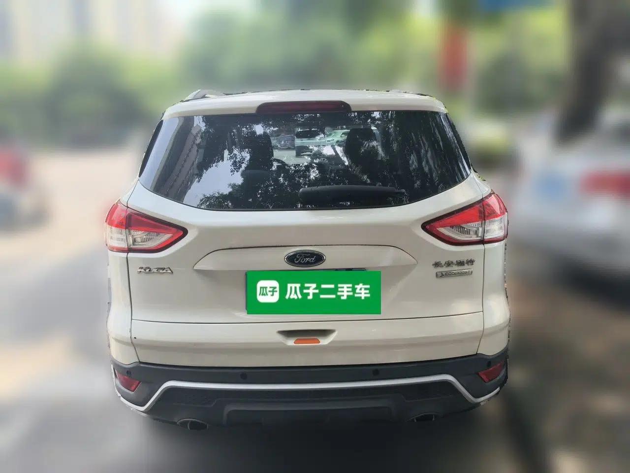 Ford Kuga 2015 1.5L GTDi Two-Wheel-Drive Comfort Model — миниатюра 5