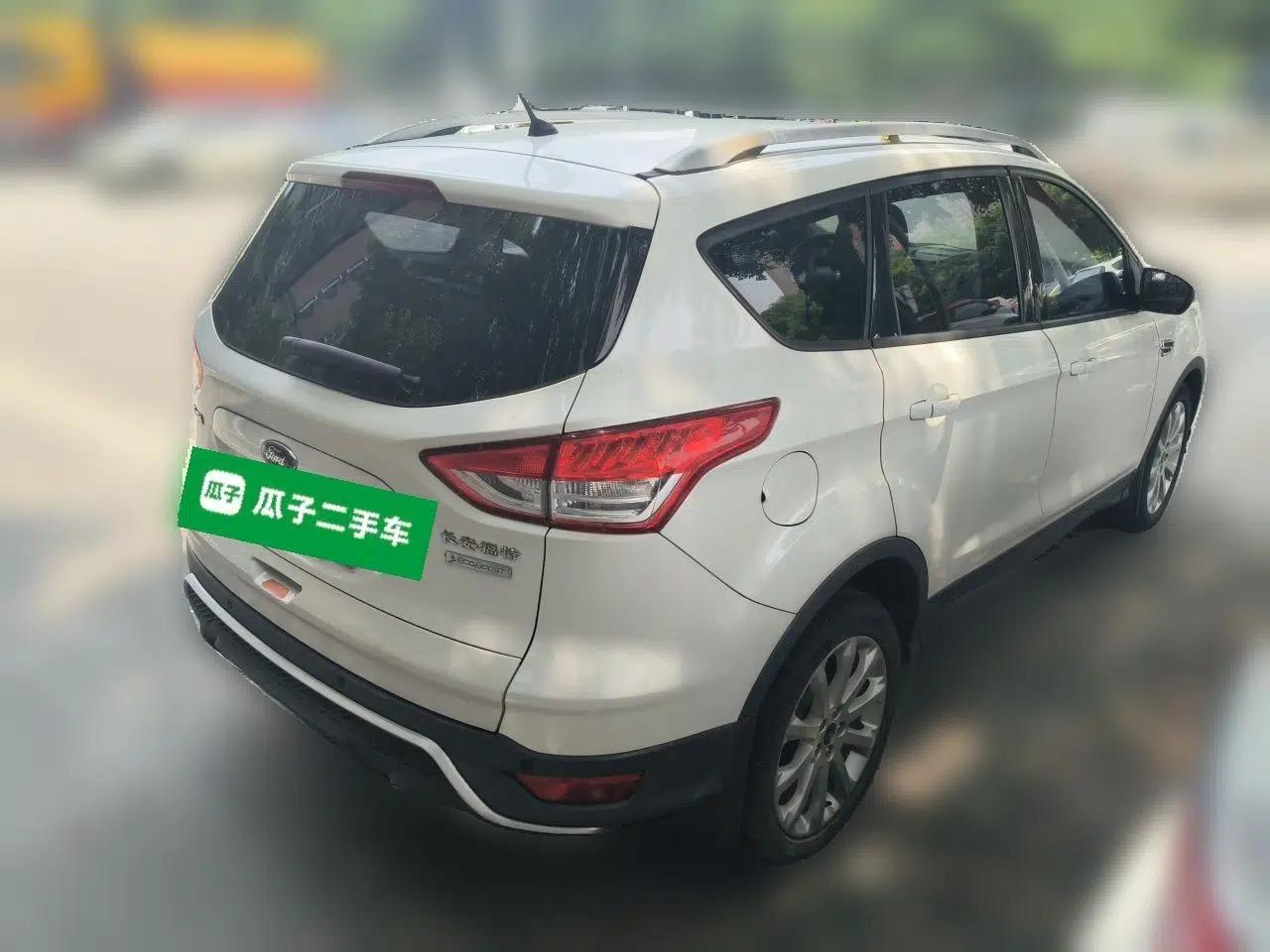 Ford Kuga 2015 1.5L GTDi Two-Wheel-Drive Comfort Model — миниатюра 6