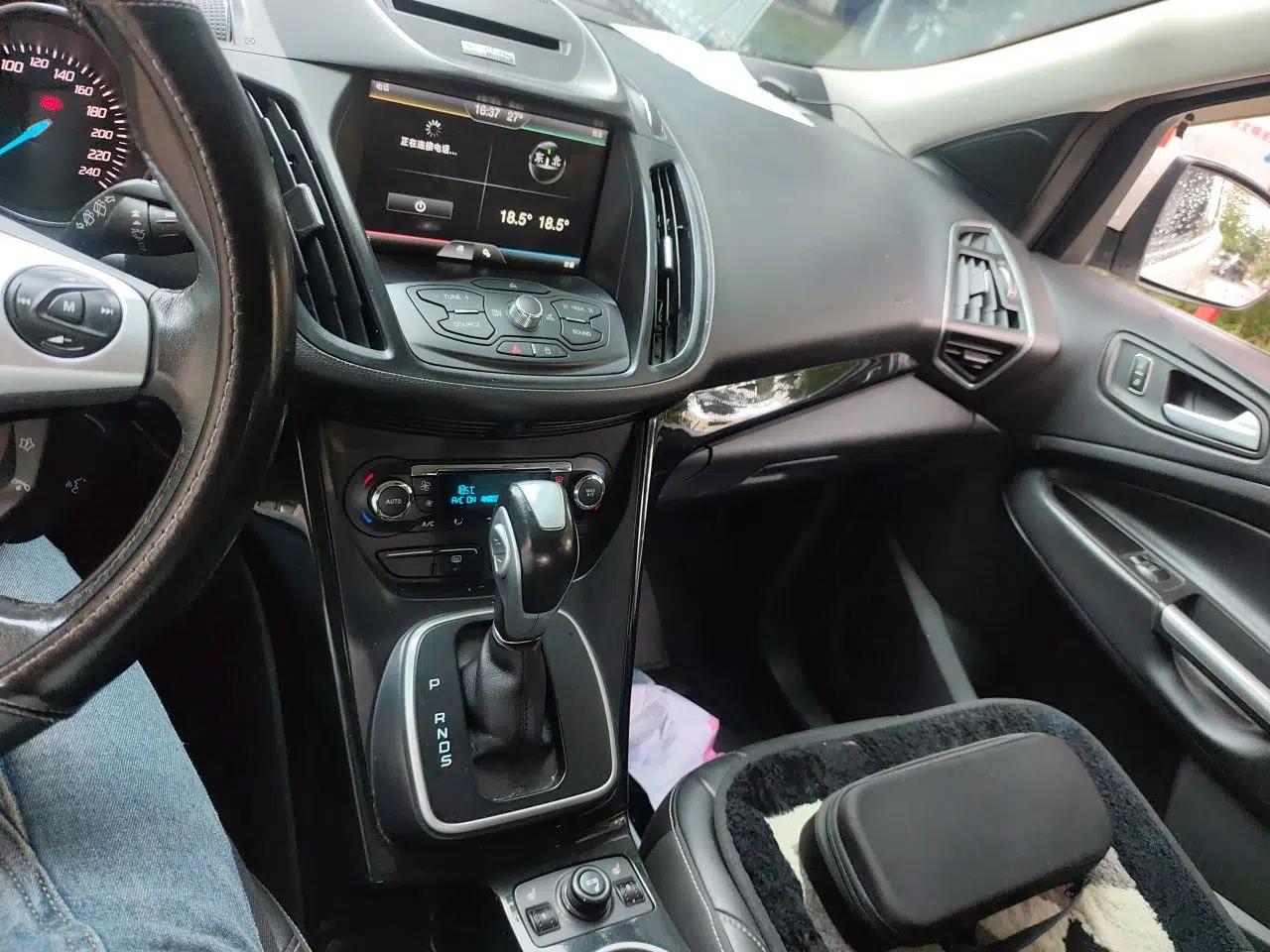 Ford Kuga 2013 2.0L GTDi Four-Wheel Drive Premium Model — миниатюра 13