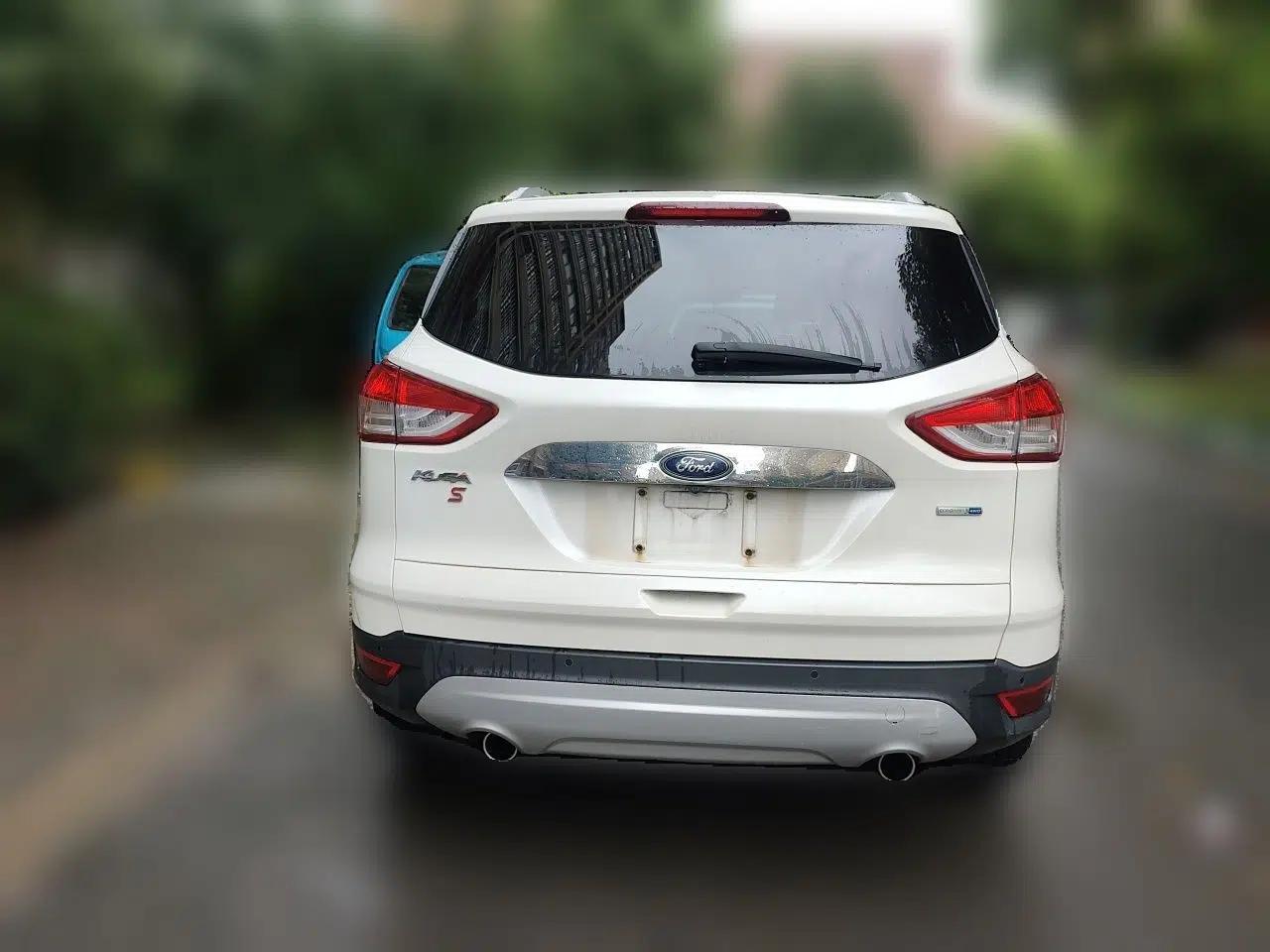 Ford Kuga 2013 2.0L GTDi Four-Wheel Drive Premium Model — миниатюра 5