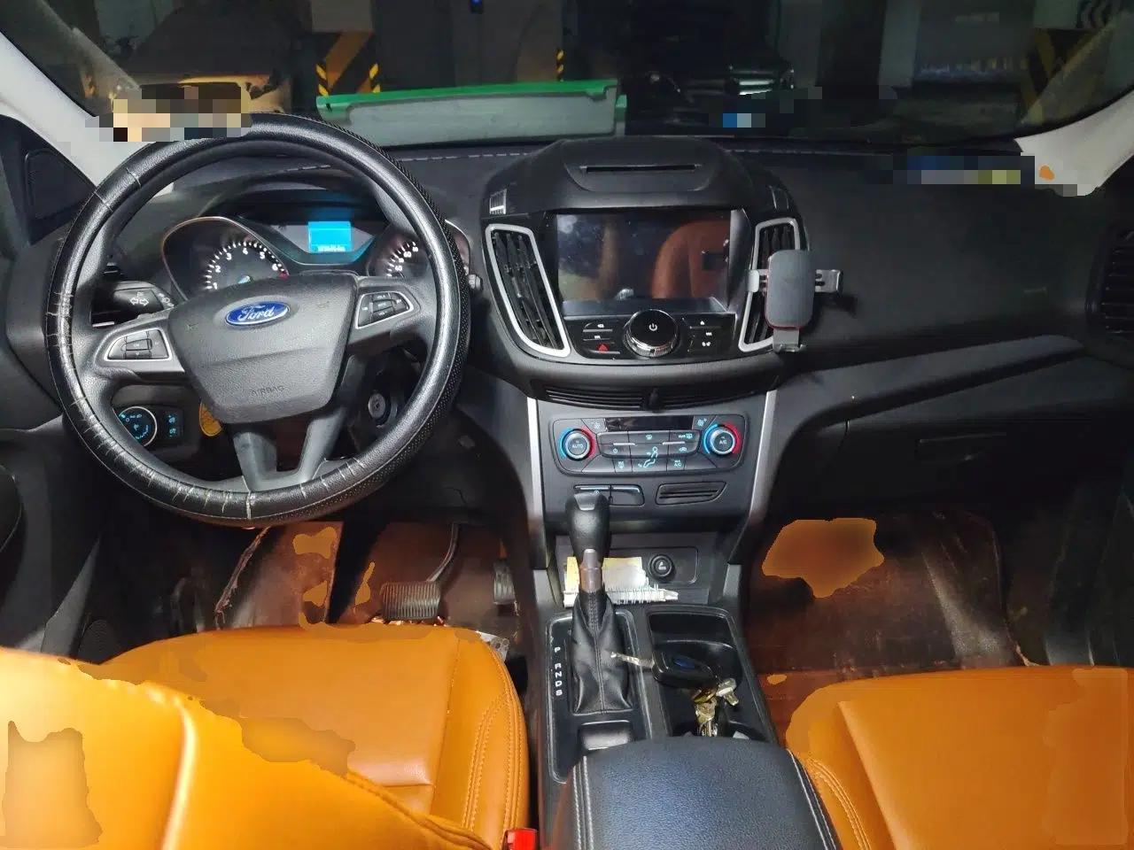 Ford Kuga 2017 EcoBoost 180 Two-Wheel-Drive Elite Trim — миниатюра 6