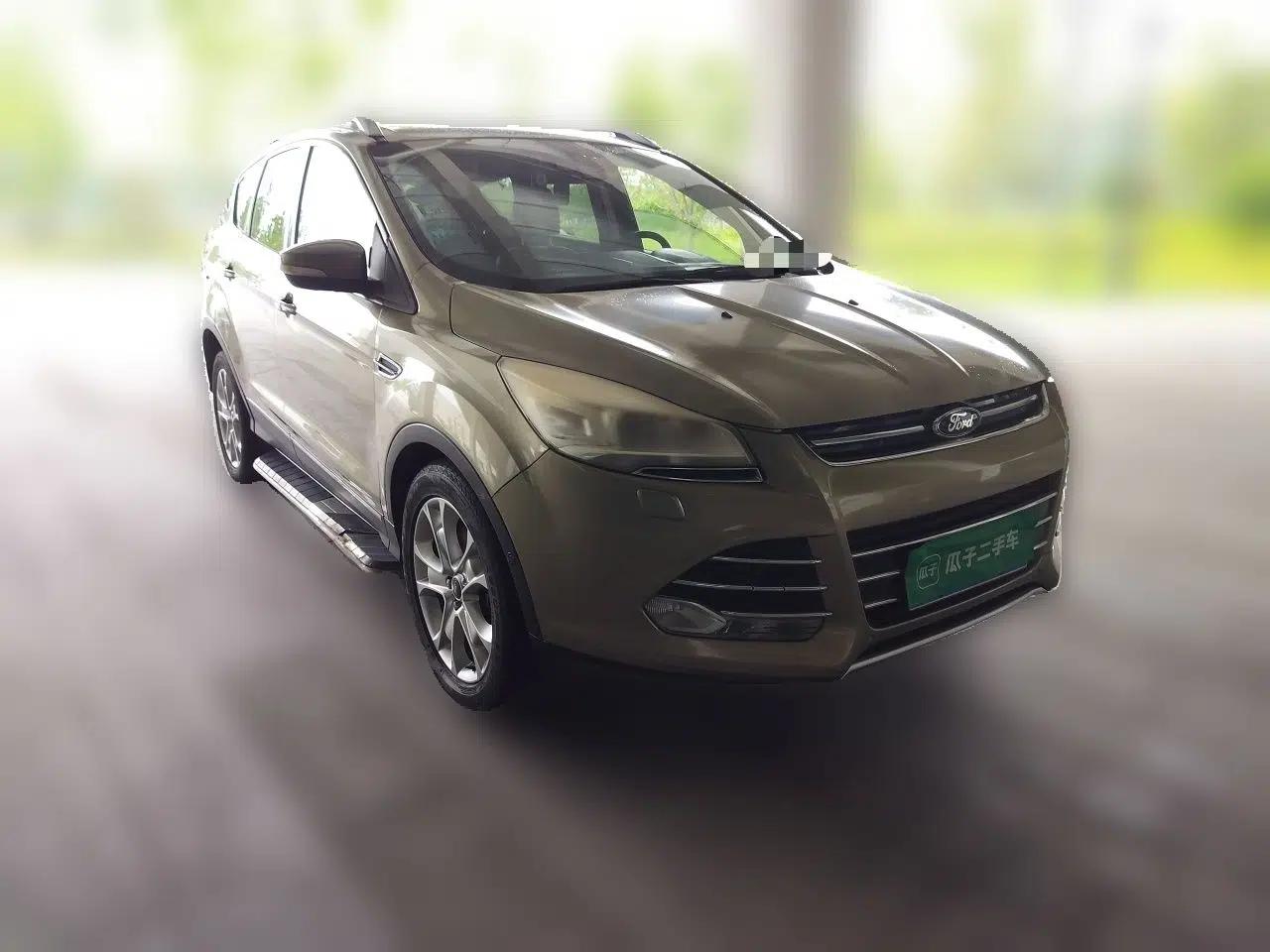 Ford Kuga 2013 2.0L GTDi Four-Wheel Drive Premium Model — миниатюра 3