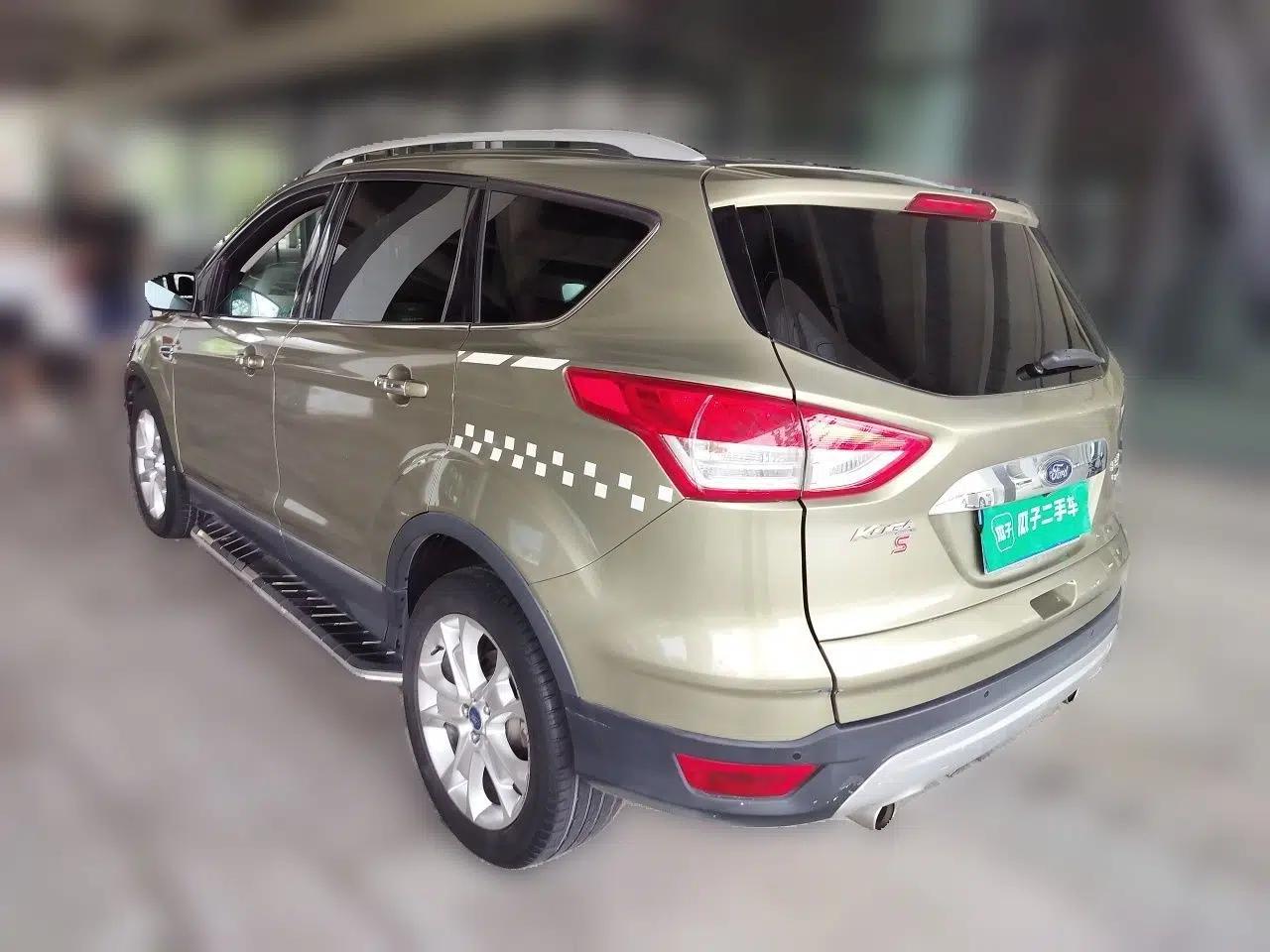 Ford Kuga 2013 2.0L GTDi Four-Wheel Drive Premium Model — миниатюра 4
