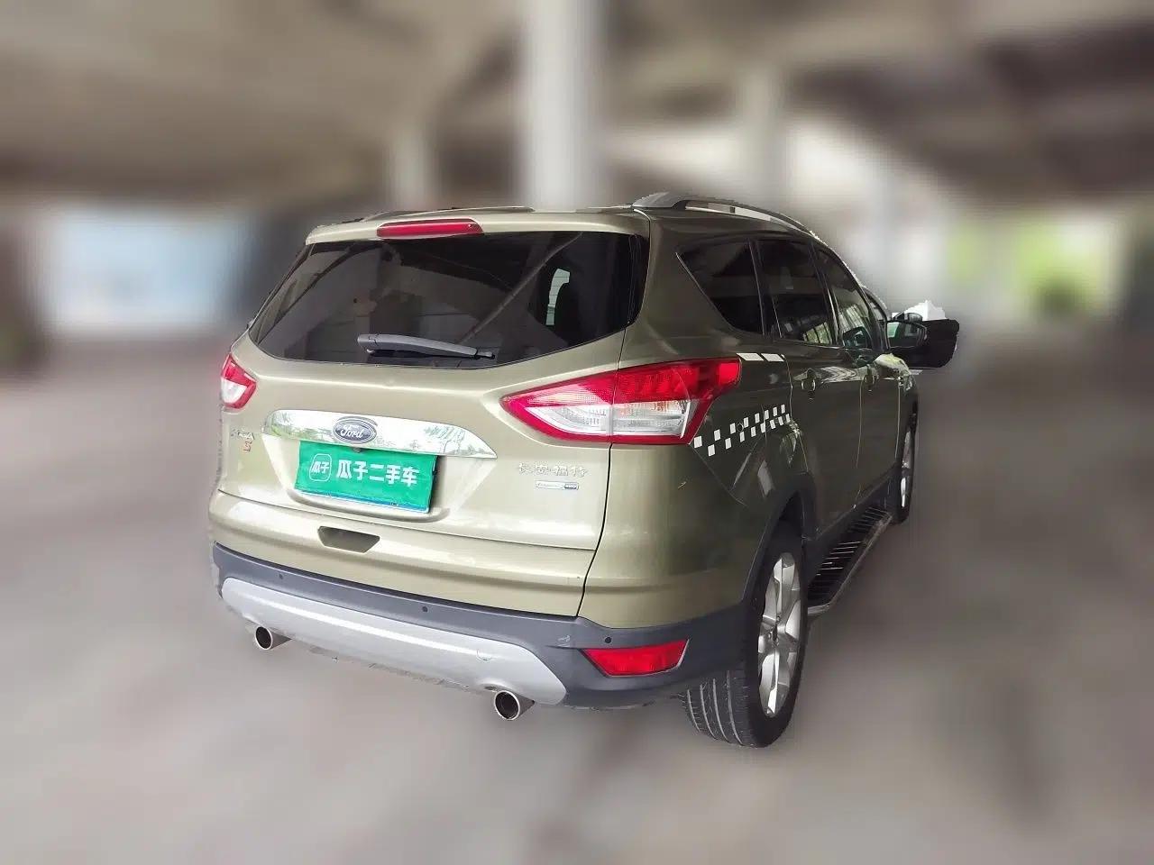 Ford Kuga 2013 2.0L GTDi Four-Wheel Drive Premium Model — миниатюра 6