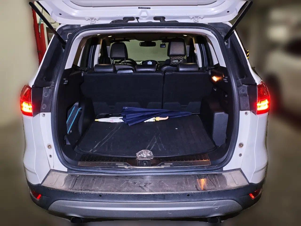 Ford Kuga 2013 1.6L GTDi Two-Wheel-Drive Trend Model — миниатюра 19