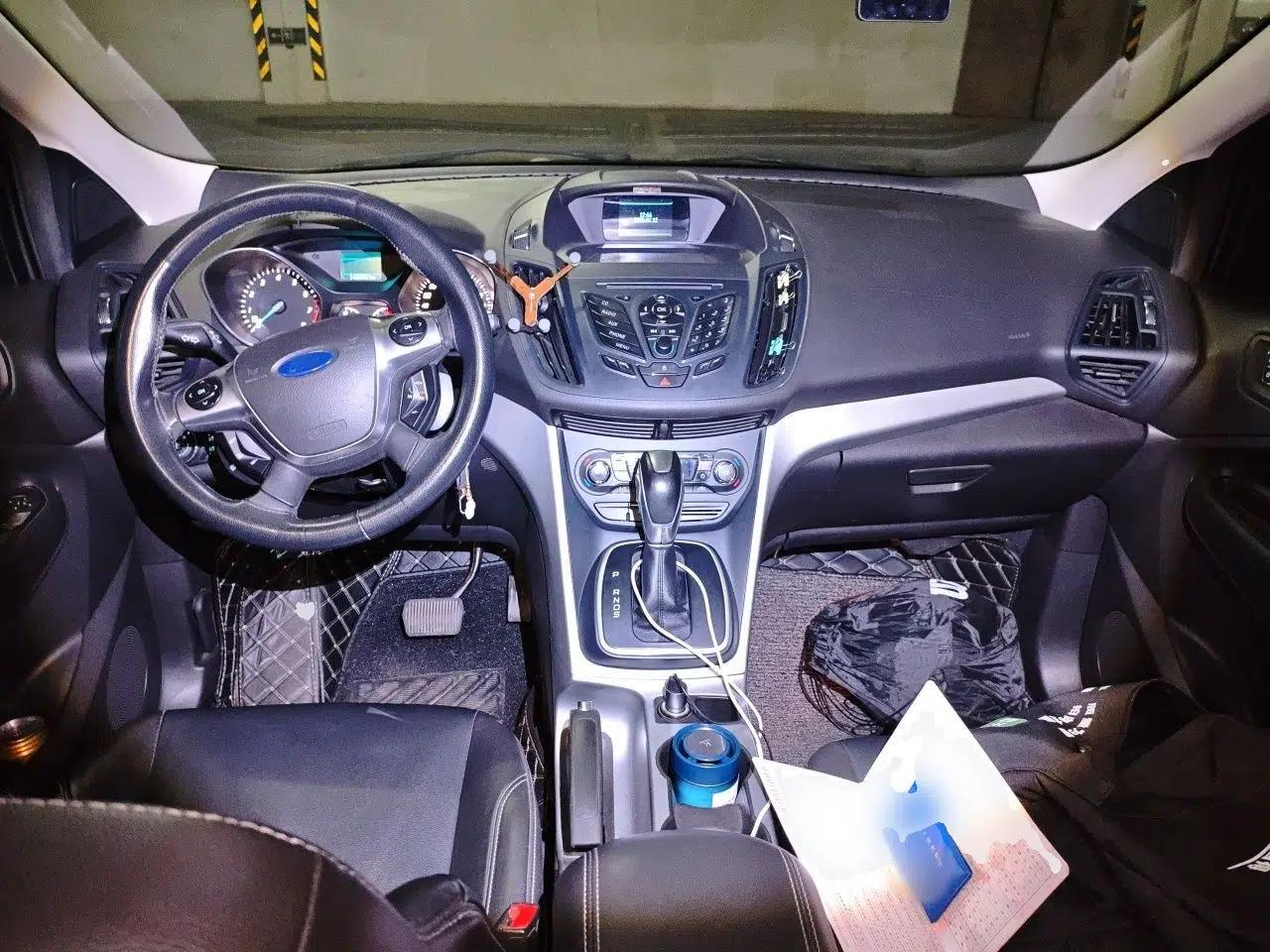 Ford Kuga 2013 1.6L GTDi Two-Wheel-Drive Trend Model — миниатюра 9