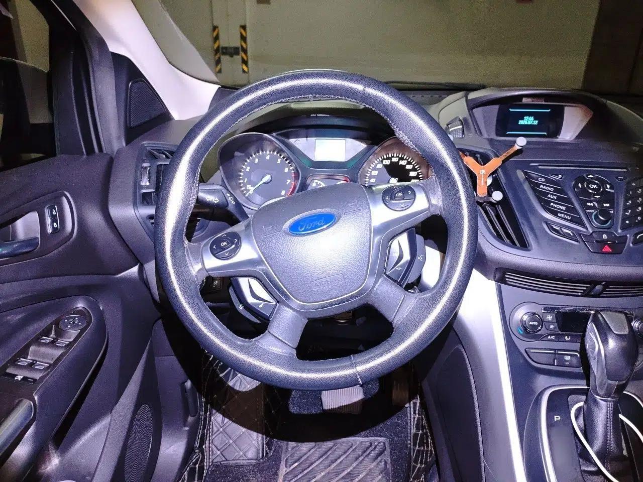 Ford Kuga 2013 1.6L GTDi Two-Wheel-Drive Trend Model — миниатюра 10