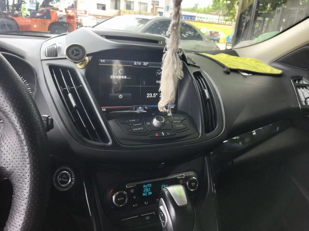 Ford Kuga 2013 2.0L GTDi Four-Wheel-Drive Sport Model — миниатюра 13