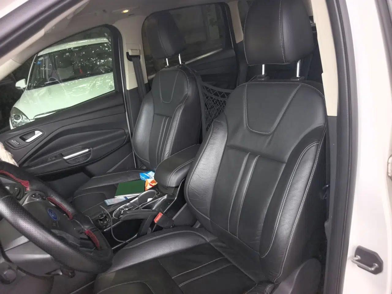 Ford Kuga 2013 2.0L GTDi Four-Wheel-Drive Sport Model — миниатюра 15