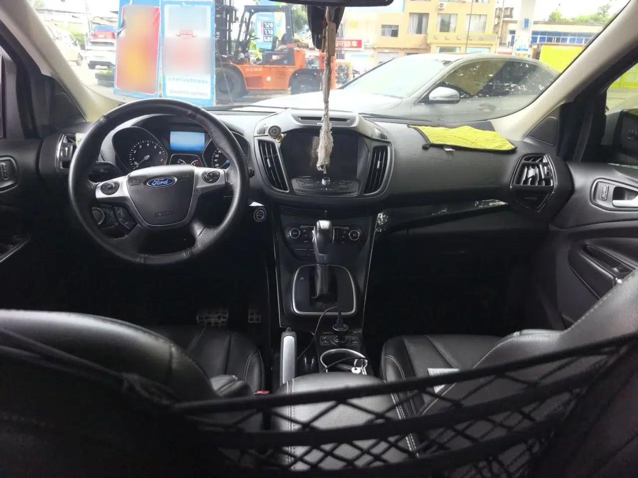 Ford Kuga 2013 2.0L GTDi Four-Wheel-Drive Sport Model — миниатюра 9