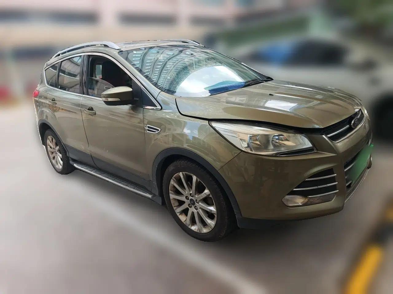 Ford Kuga 2015 1.5L GTDi Two-Wheel Drive Fashion Edition — миниатюра 3