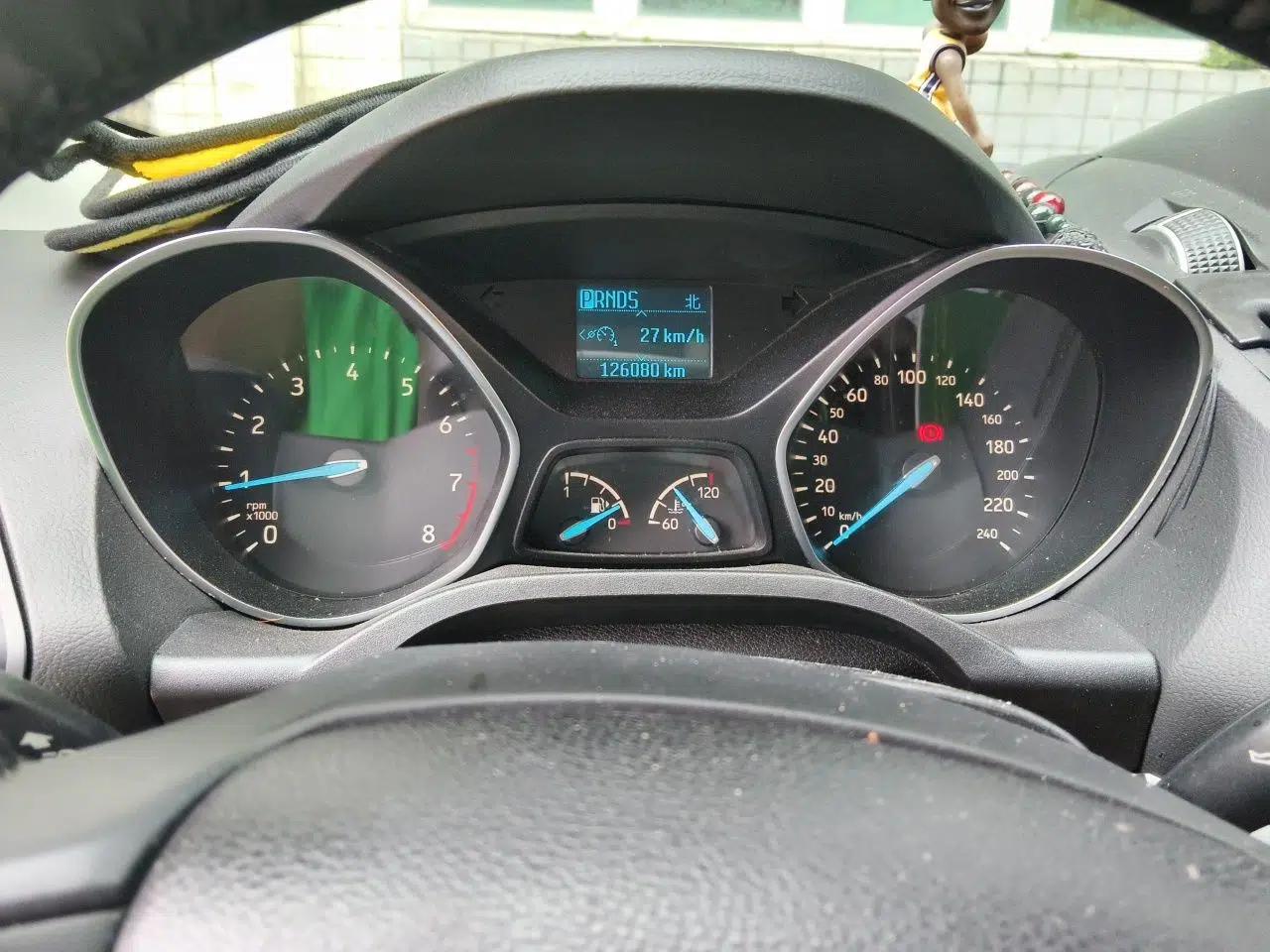 Ford Kuga 2018 EcoBoost 180 Two-Wheel-Drive Platinum Edition — миниатюра 15