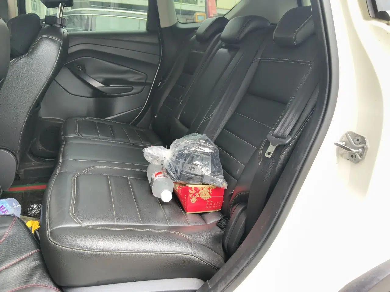 Ford Kuga 2018 EcoBoost 180 Two-Wheel-Drive Platinum Edition — миниатюра 21
