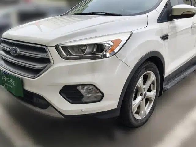 Ford Kuga 2018 EcoBoost 180 Two-Wheel-Drive Platinum Edition