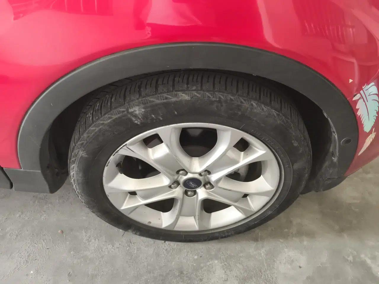 Ford Kuga 2013 2.0L GTDi Four-Wheel-Drive Sport Model — миниатюра 8