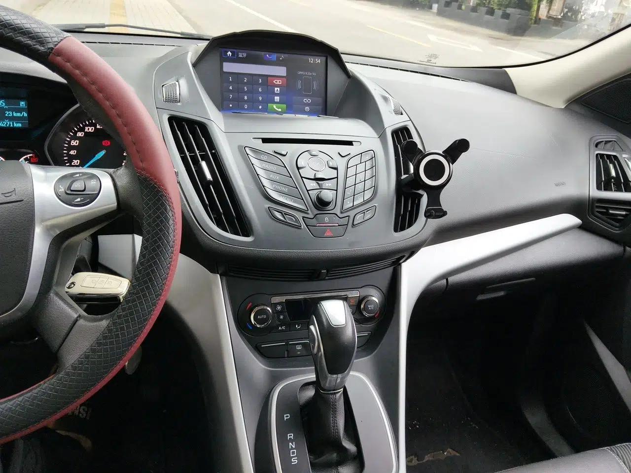 Ford Kuga 2015 1.5L GTDi Two-Wheel Drive Fashion Edition — миниатюра 13