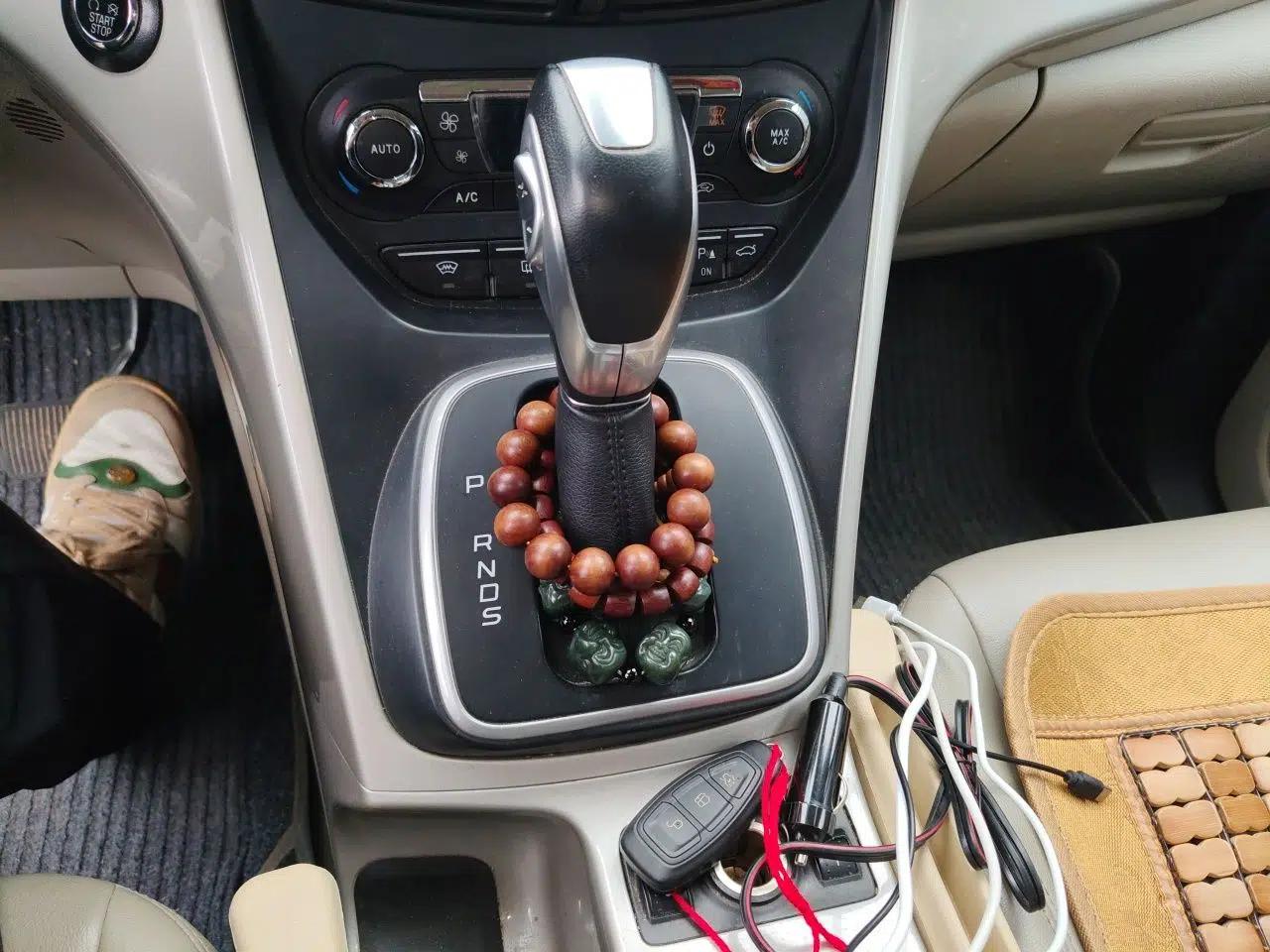 Ford Kuga 2013 2.0L GTDi Four-Wheel Drive Premium Model — миниатюра 14