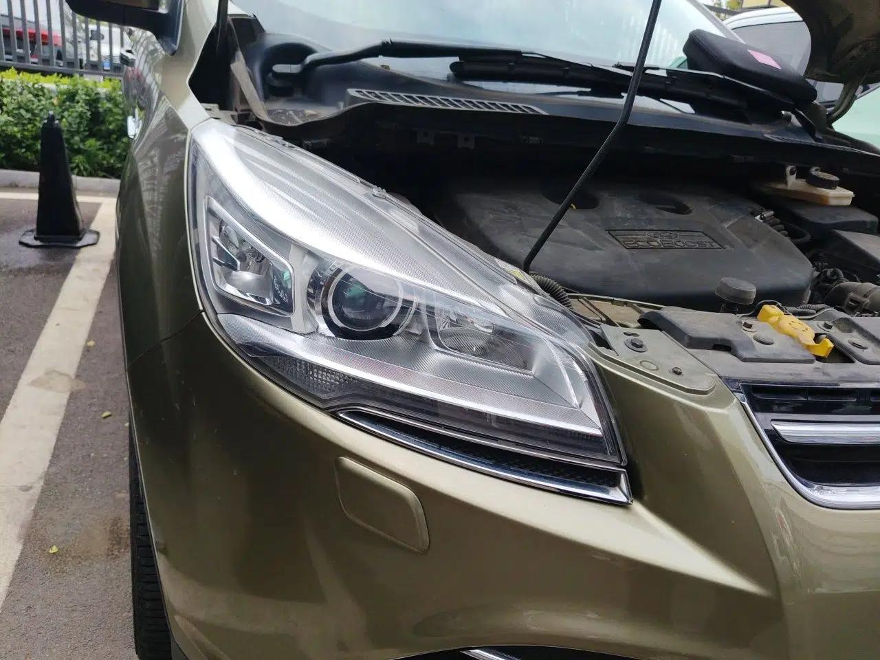 Ford Kuga 2013 2.0L GTDi Four-Wheel Drive Premium Model — миниатюра 7