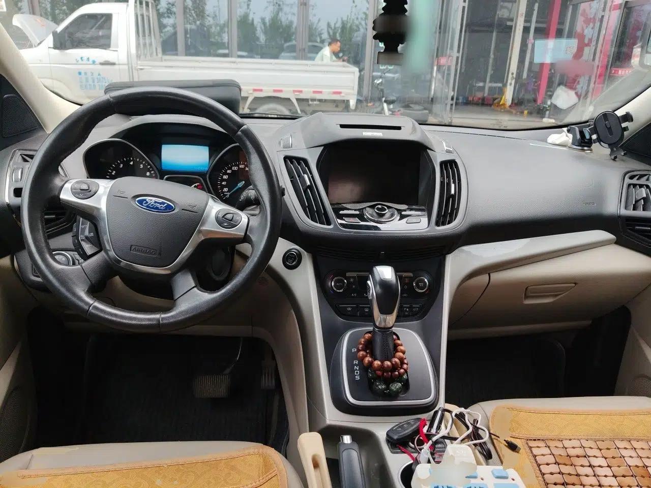 Ford Kuga 2013 2.0L GTDi Four-Wheel Drive Premium Model — миниатюра 9
