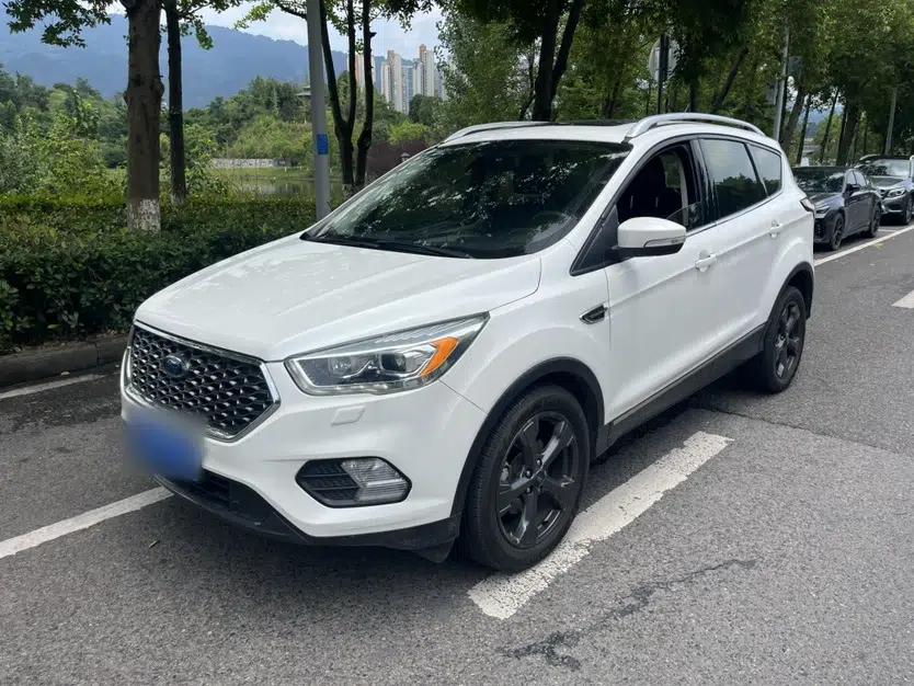 Ford Kuga 2019 EcoBoost 180 Two-Wheel-Drive Titanium Plus Model China V Standard — миниатюра 7