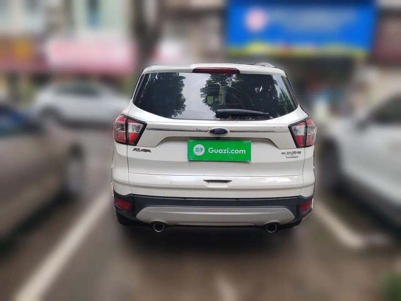 Ford Kuga 2017 EcoBoost 180 Two-Wheel-Drive Luxury Wing Edition — миниатюра 5