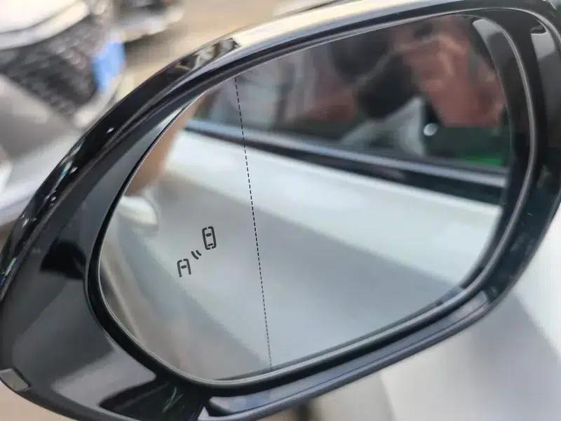 Hongqi H6 2024 2.0T Premium Edition — миниатюра 9
