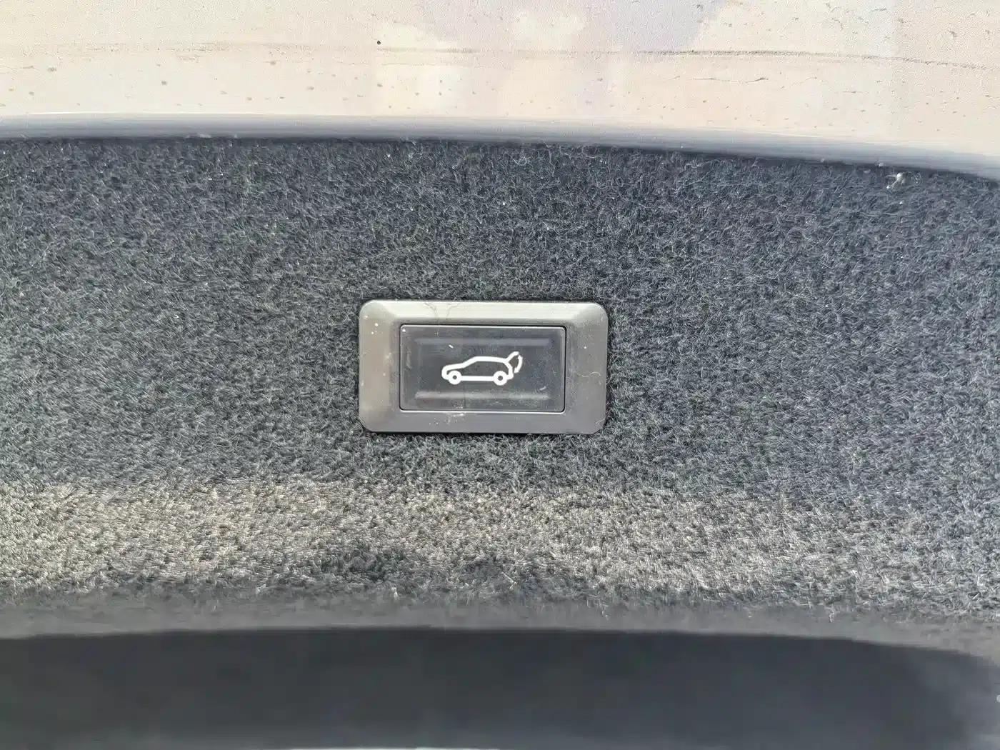 Nezha GT 2023 580 AWD Sport Edition — миниатюра 14