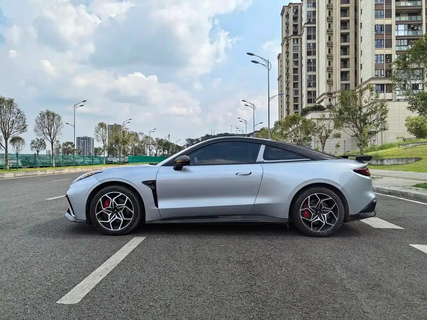 Nezha GT 2023 580 AWD Sport Edition — миниатюра 4