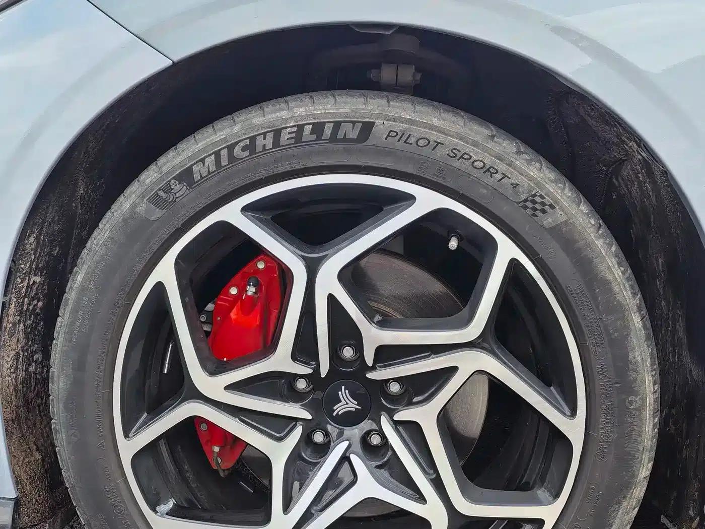 Nezha GT 2023 580 AWD Sport Edition — миниатюра 6