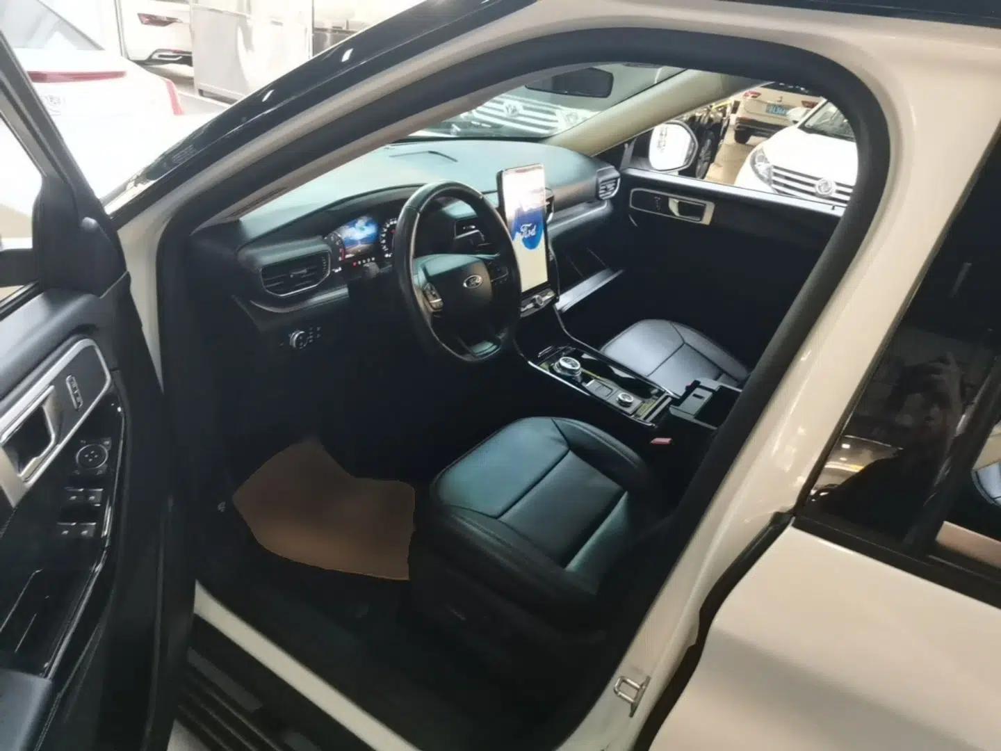 Ford Explorer 2020 EcoBoost 285 Four-Wheel Drive Trend Edition 6 Seats — миниатюра 17