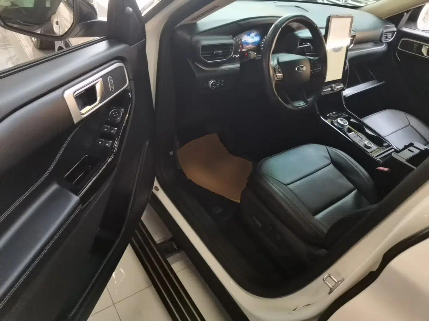 Ford Explorer 2020 EcoBoost 285 Four-Wheel Drive Trend Edition 6 Seats — миниатюра 18