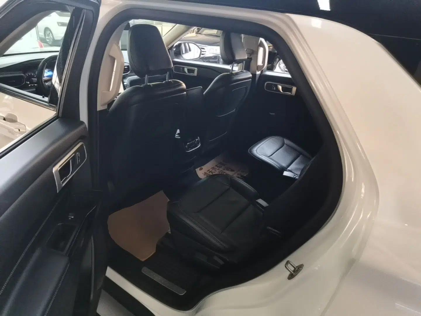 Ford Explorer 2020 EcoBoost 285 Four-Wheel Drive Trend Edition 6 Seats — миниатюра 20