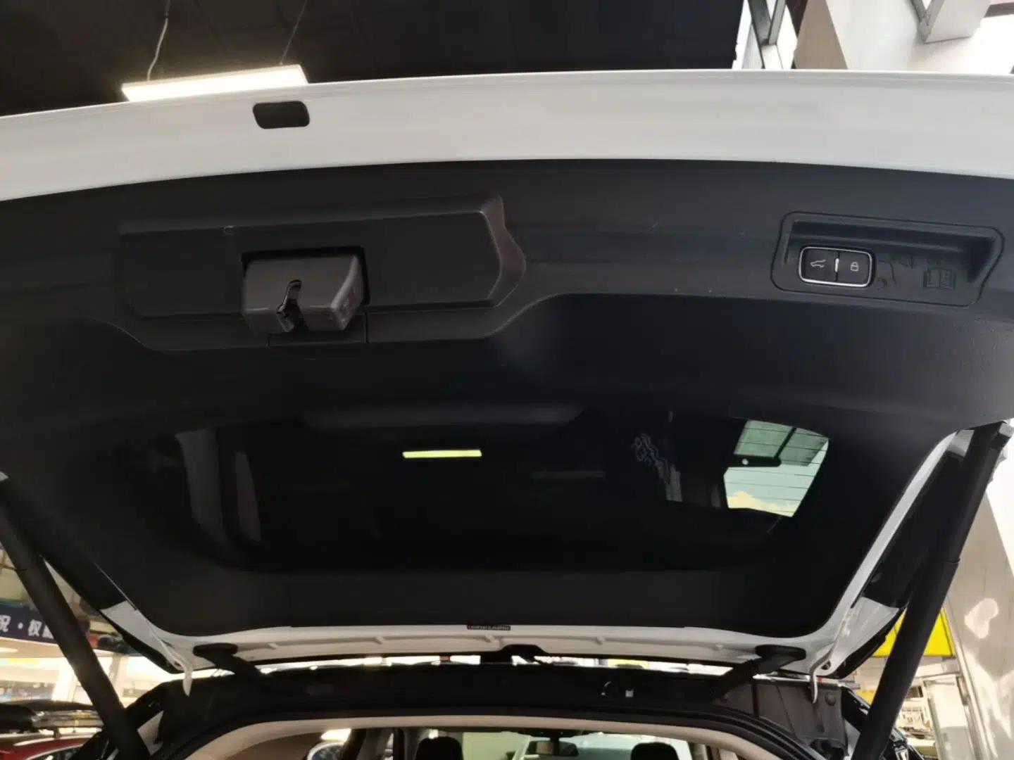 Ford Explorer 2020 EcoBoost 285 Four-Wheel Drive Trend Edition 6 Seats — миниатюра 22