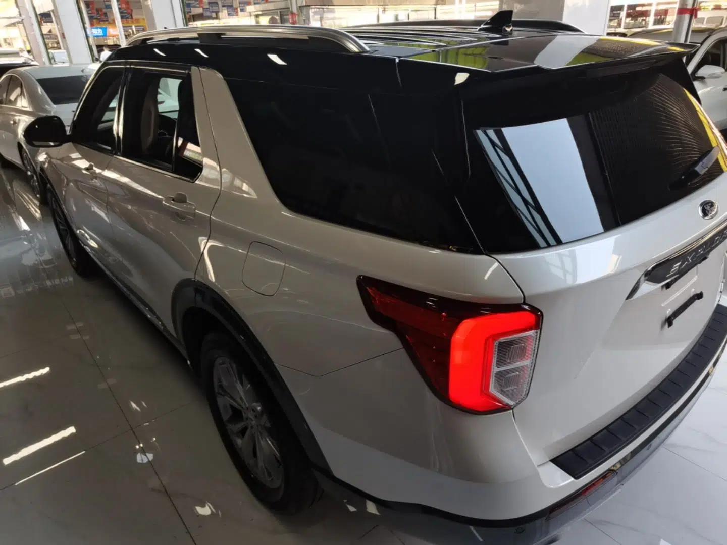 Ford Explorer 2020 EcoBoost 285 Four-Wheel Drive Trend Edition 6 Seats — миниатюра 4