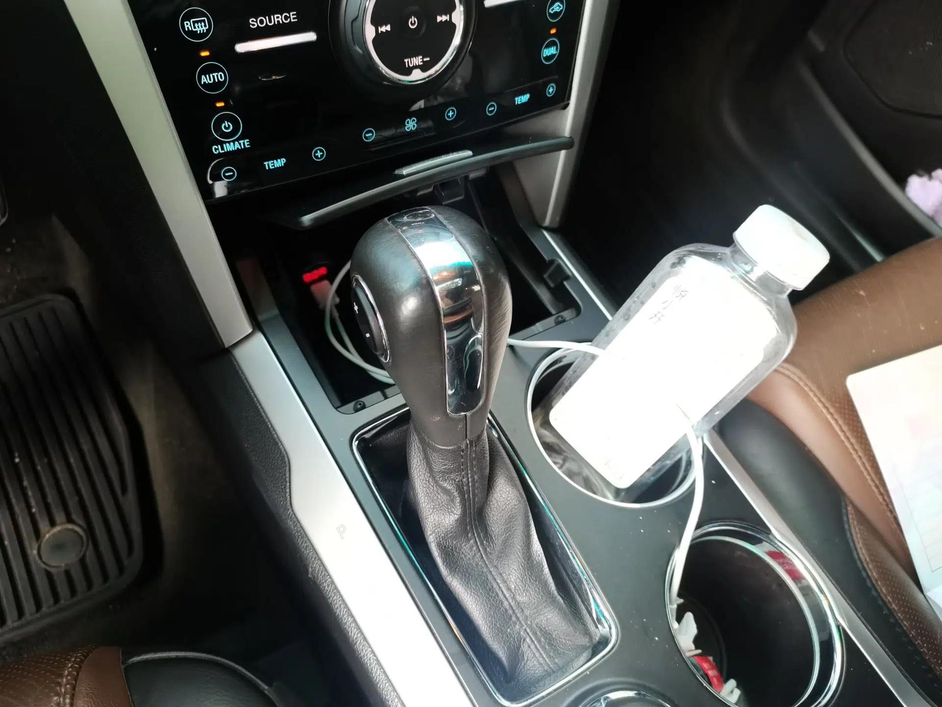 Ford Explorer 2013 3.5L Deluxe Model — миниатюра 14