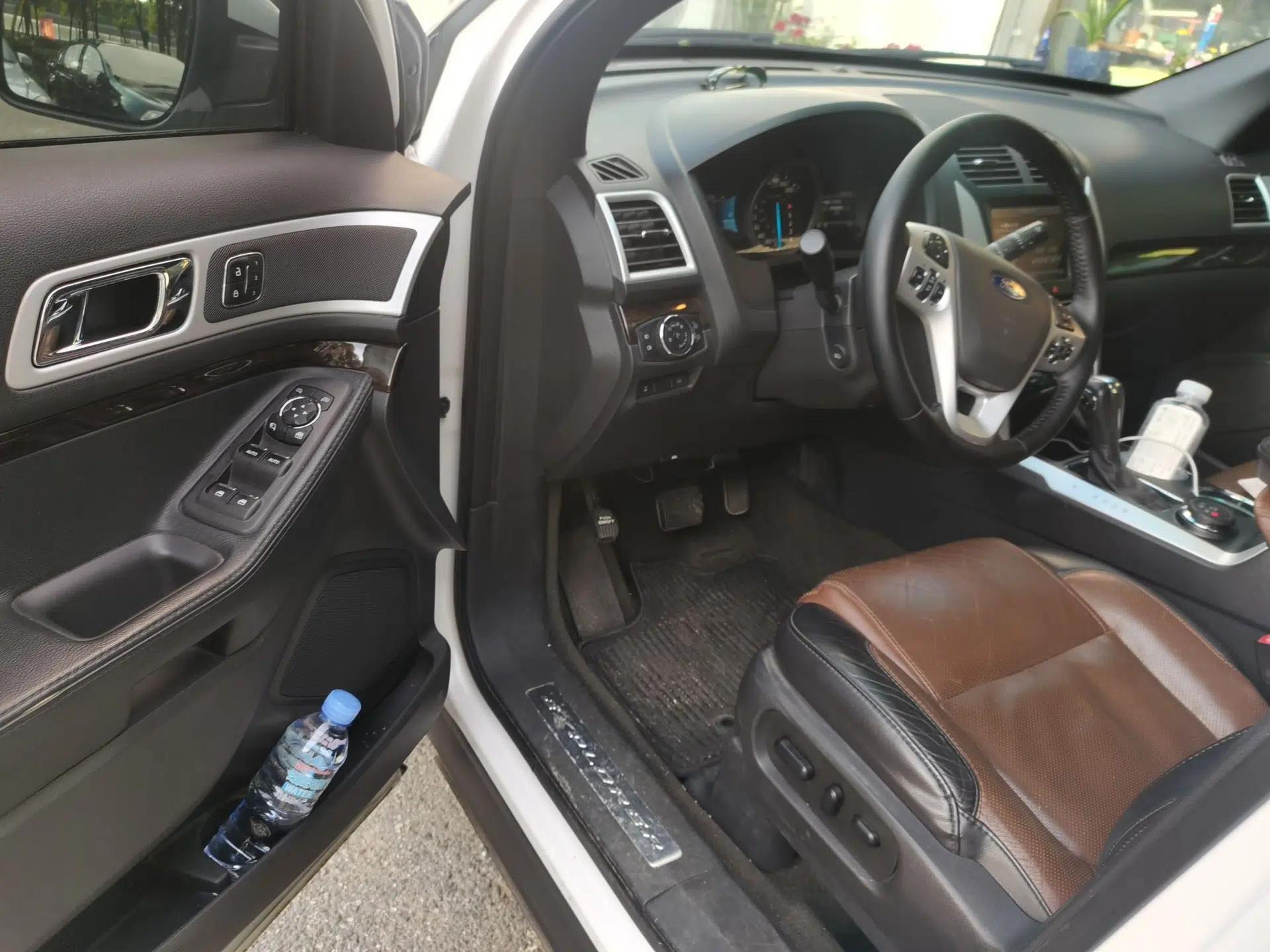 Ford Explorer 2013 3.5L Deluxe Model — миниатюра 16