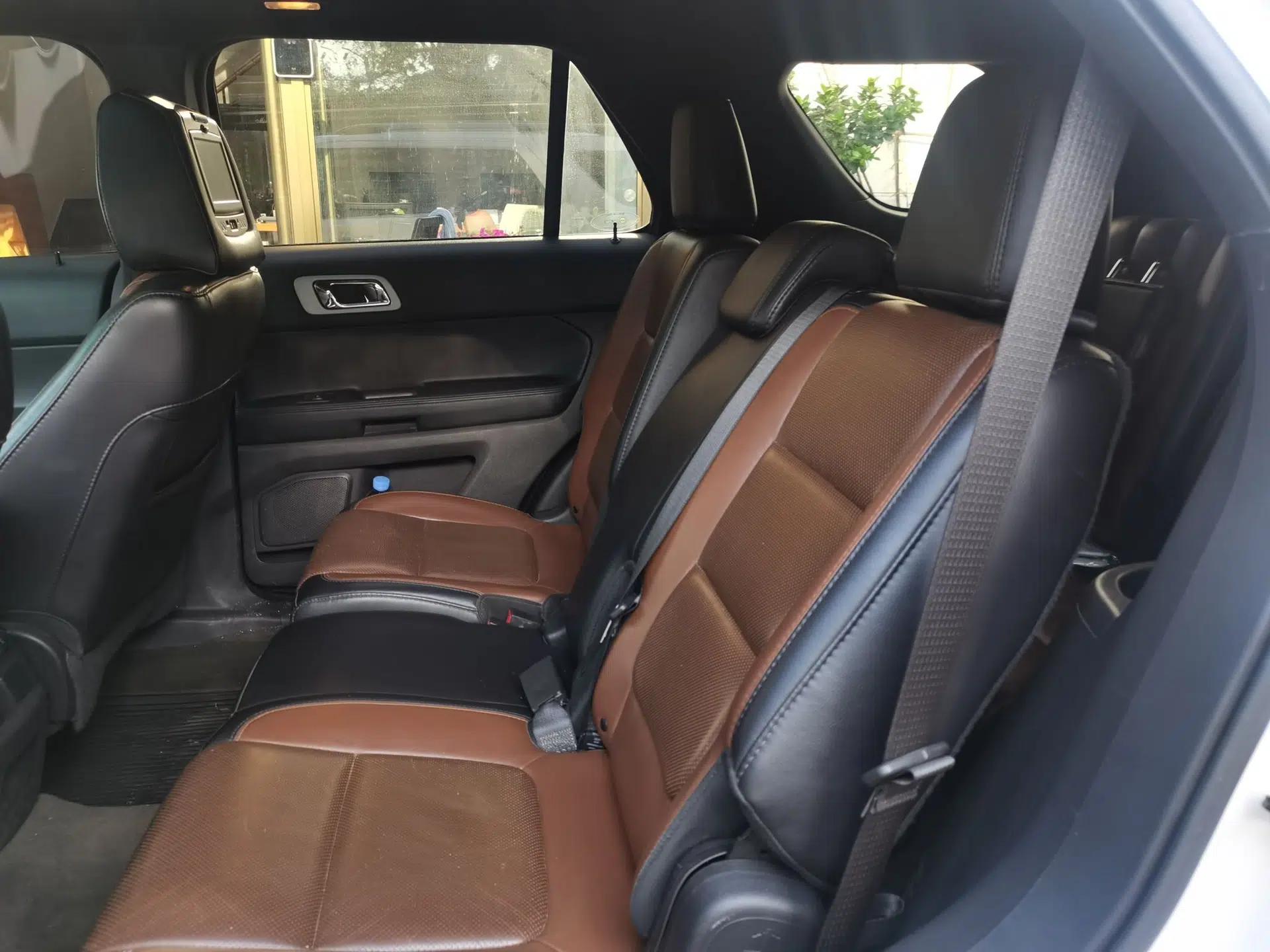 Ford Explorer 2013 3.5L Deluxe Model — миниатюра 17