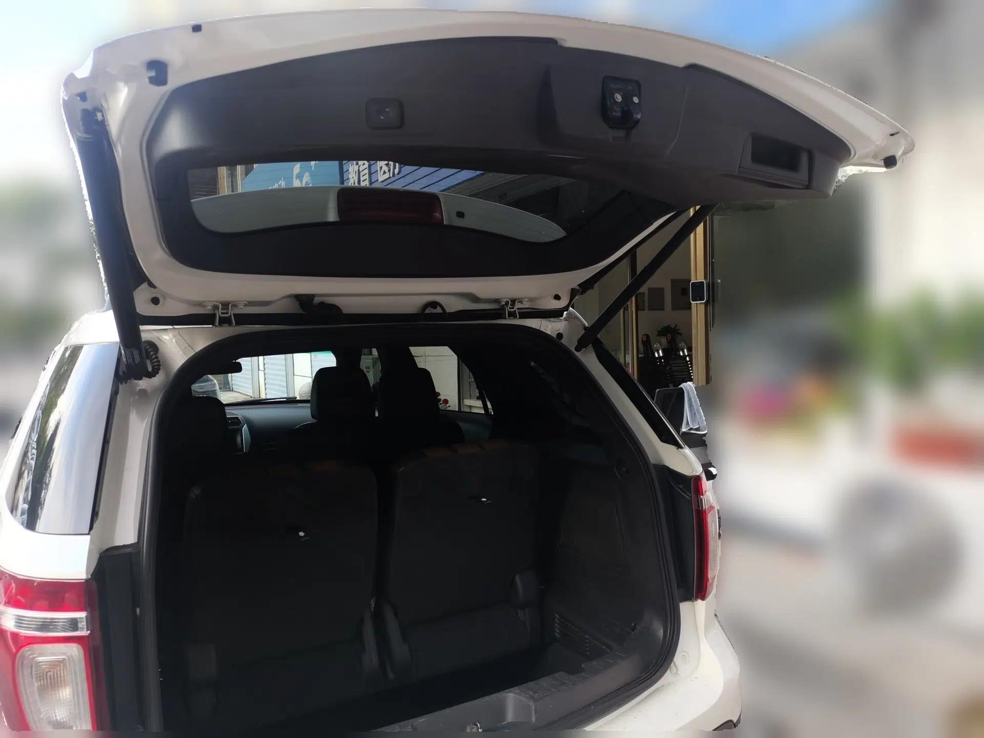 Ford Explorer 2013 3.5L Deluxe Model — миниатюра 19