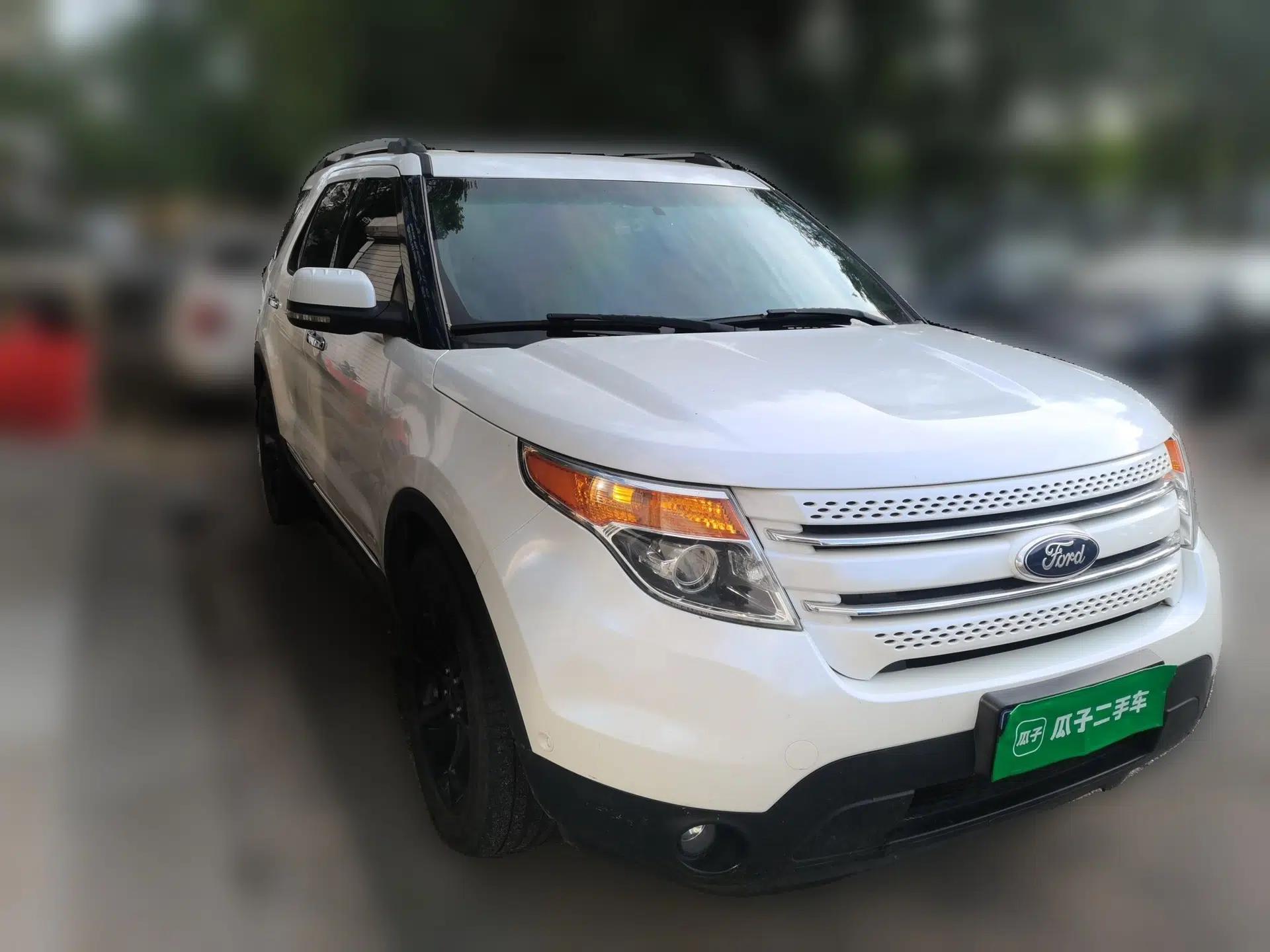 Ford Explorer 2013 3.5L Deluxe Model — миниатюра 3