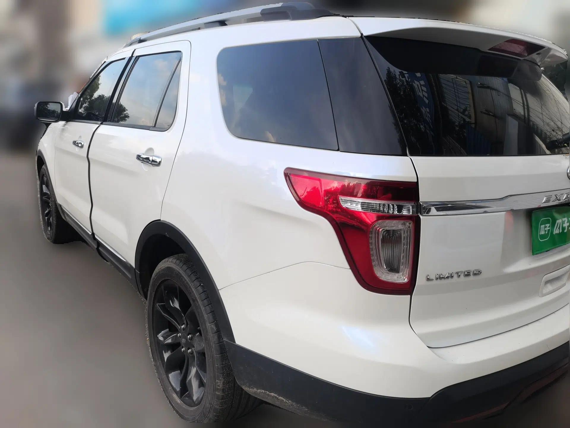 Ford Explorer 2013 3.5L Deluxe Model — миниатюра 4