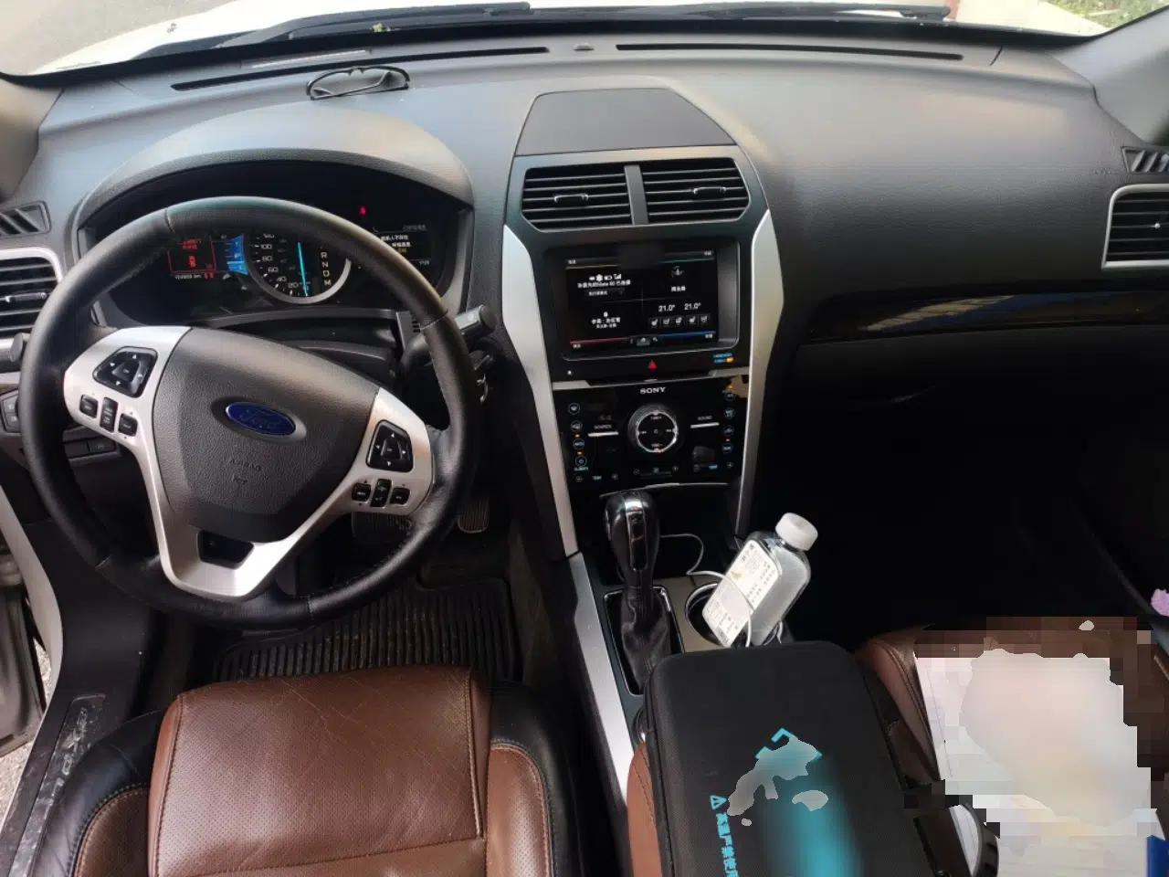Ford Explorer 2013 3.5L Deluxe Model — миниатюра 9