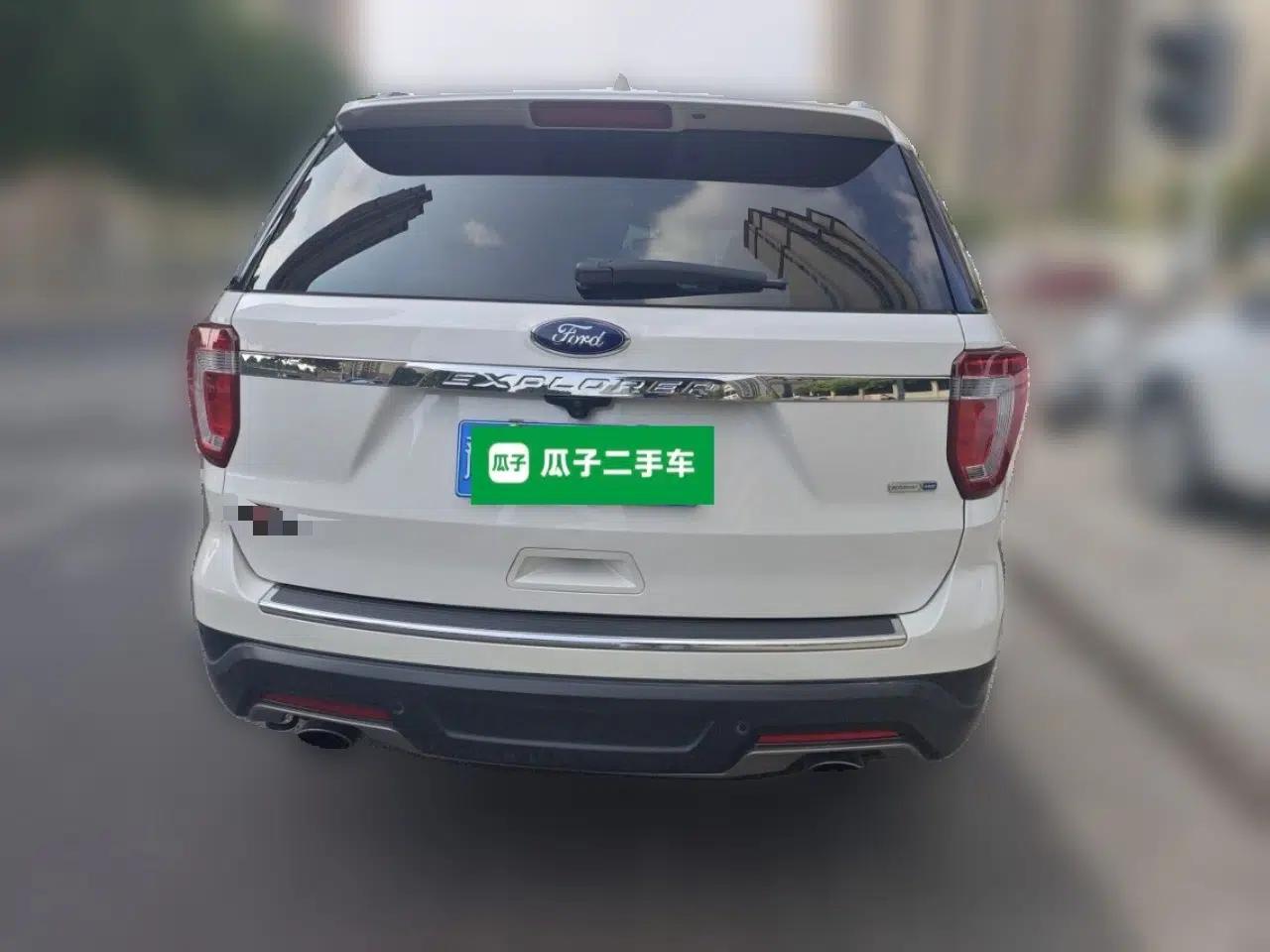 Ford Explorer 2018 2.3T Fashion Edition — миниатюра 3