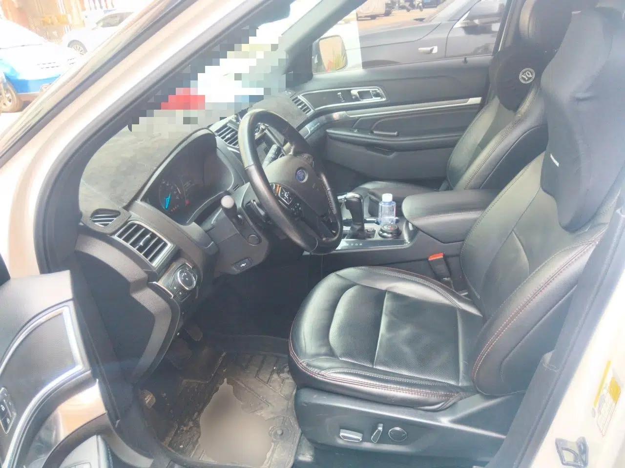 Ford Explorer 2017 3.5T Sport Edition — миниатюра 15
