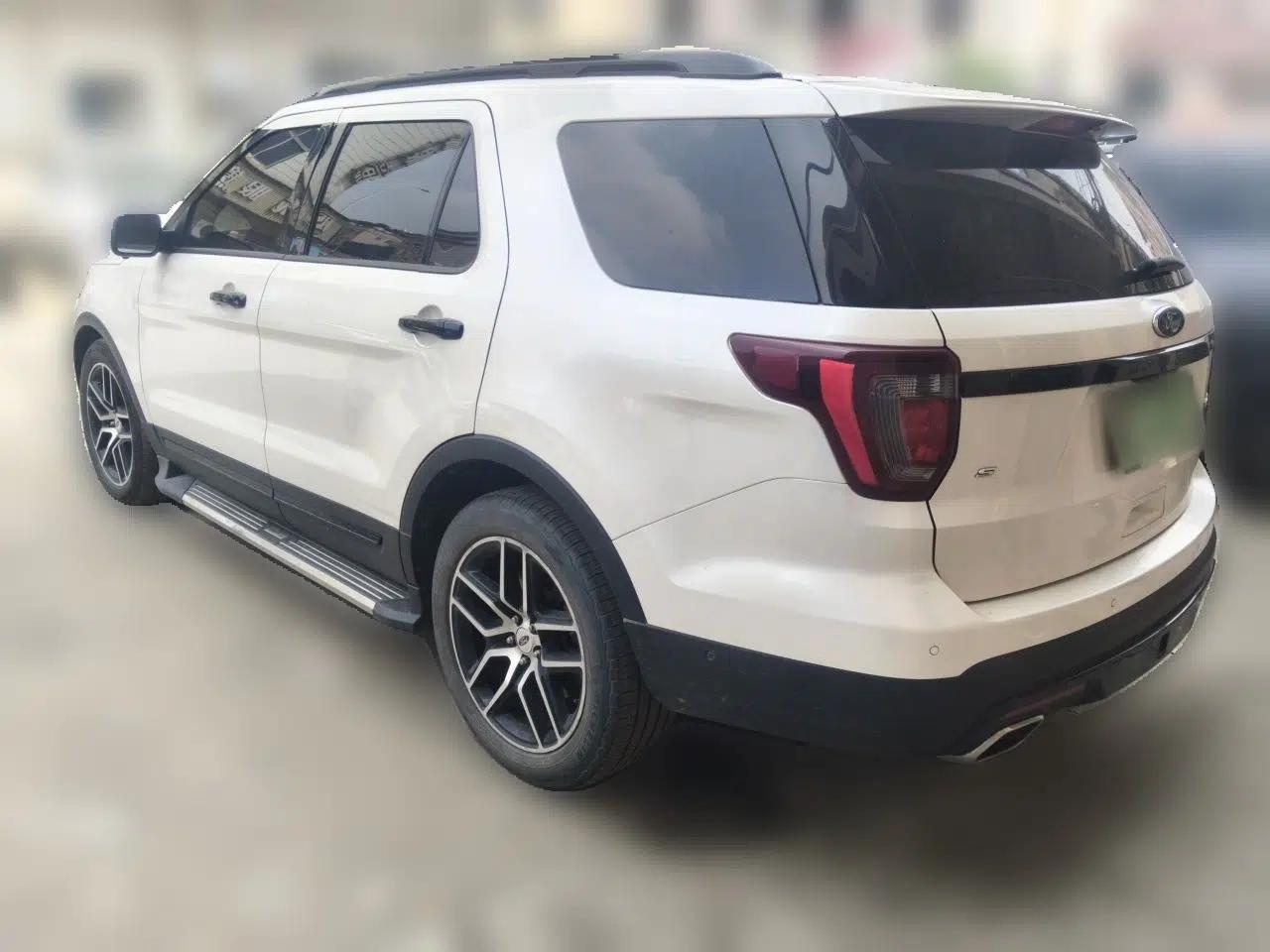 Ford Explorer 2017 3.5T Sport Edition — миниатюра 4