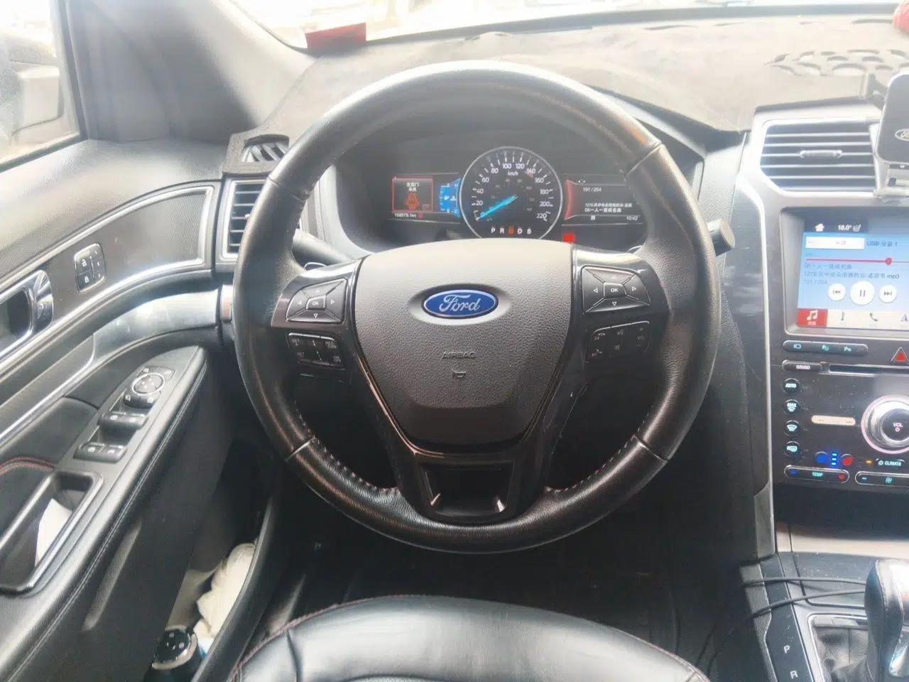 Ford Explorer 2017 3.5T Sport Edition — миниатюра 10