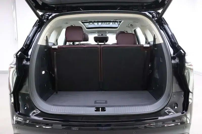 Hongqi HS7 PHEV 2025 2.0T AWD Flagship Edition 6-seater — миниатюра 29