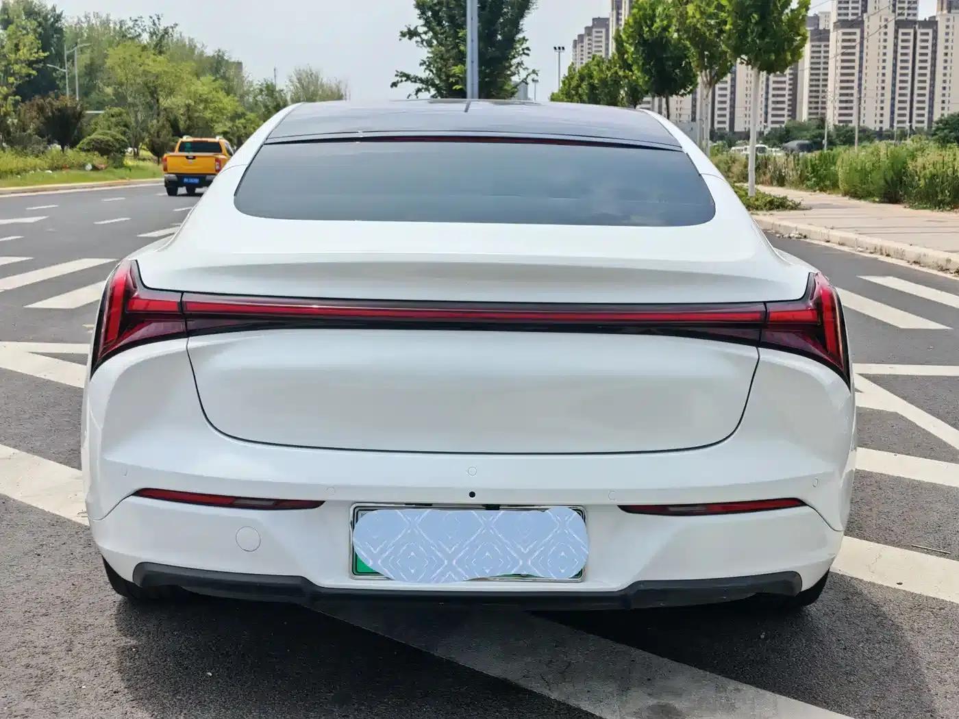 Nezha S 2022 Range Extended Version 1160km Rear-Wheel Drive Large Version — миниатюра 8