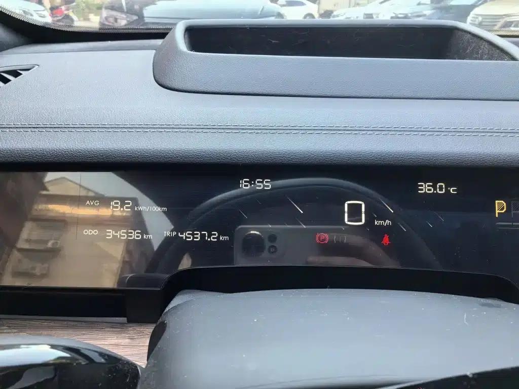Nezha S 2022 Pure Electric 650km Four-Wheel Drive Large Version — миниатюра 12