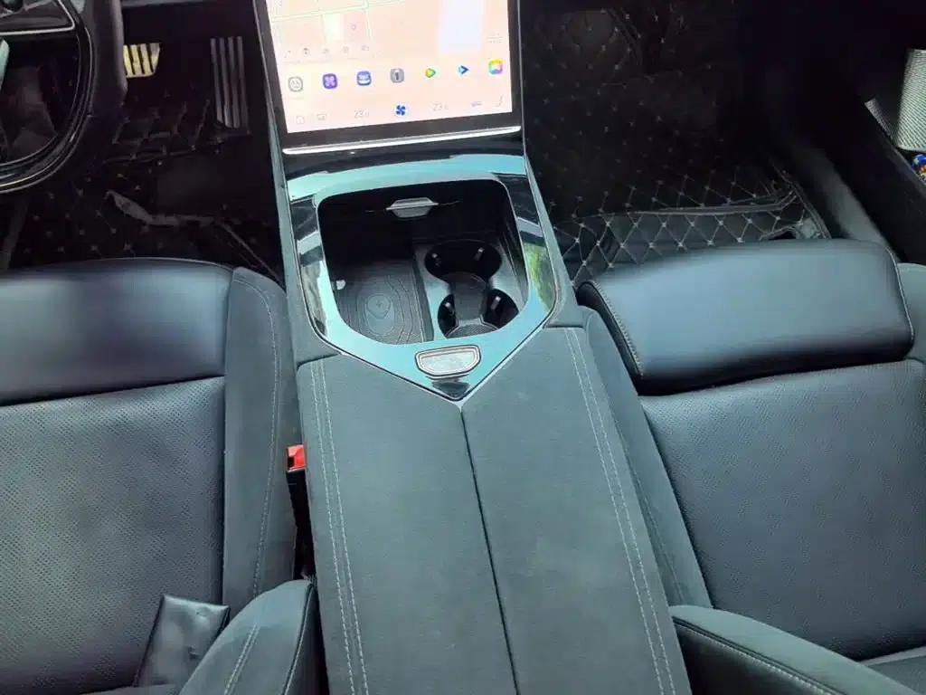 Nezha S 2022 Pure Electric 650km Four-Wheel Drive Large Version — миниатюра 14